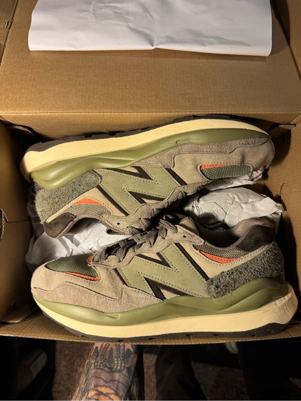 Men’s New Balance 57/40 Olive Green, Tan Size 10 GUC